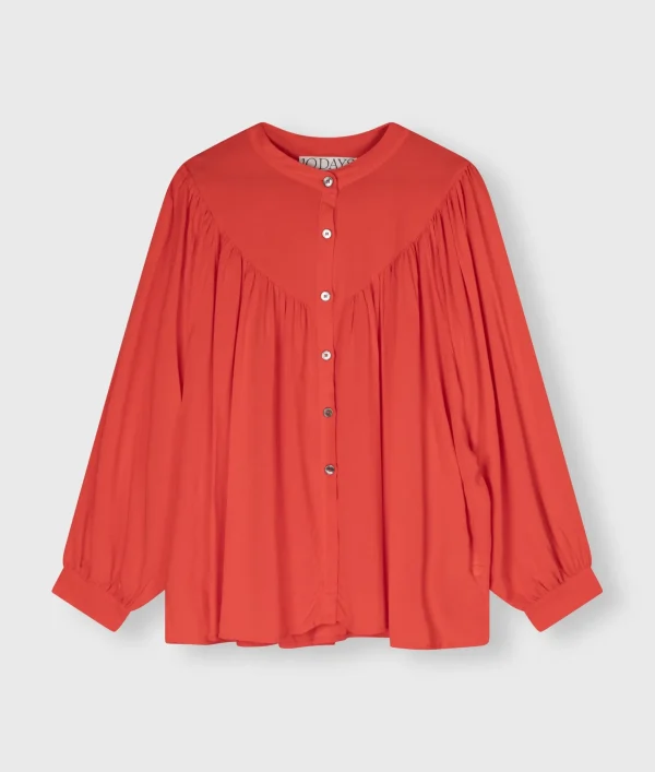 10DAYS Flowy Pleated Blouse